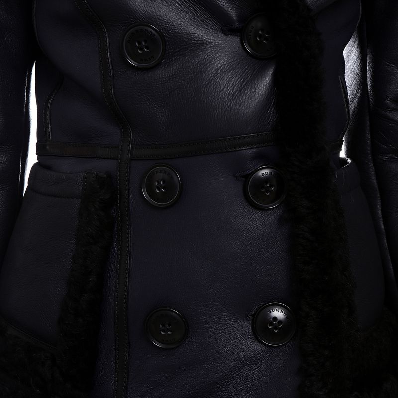 Casaco-Burberry-Couro-Azul-e-Pelos-