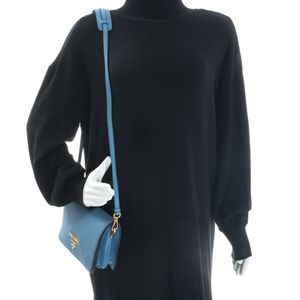 Bolsa Prada Couro Azul
