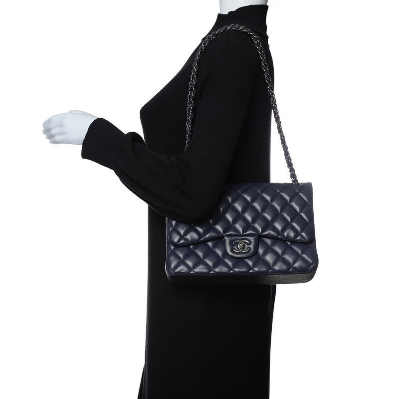 Bolsa-Chanel-Classic-Double-Flap-Jumbo-Lambskin-Marinho