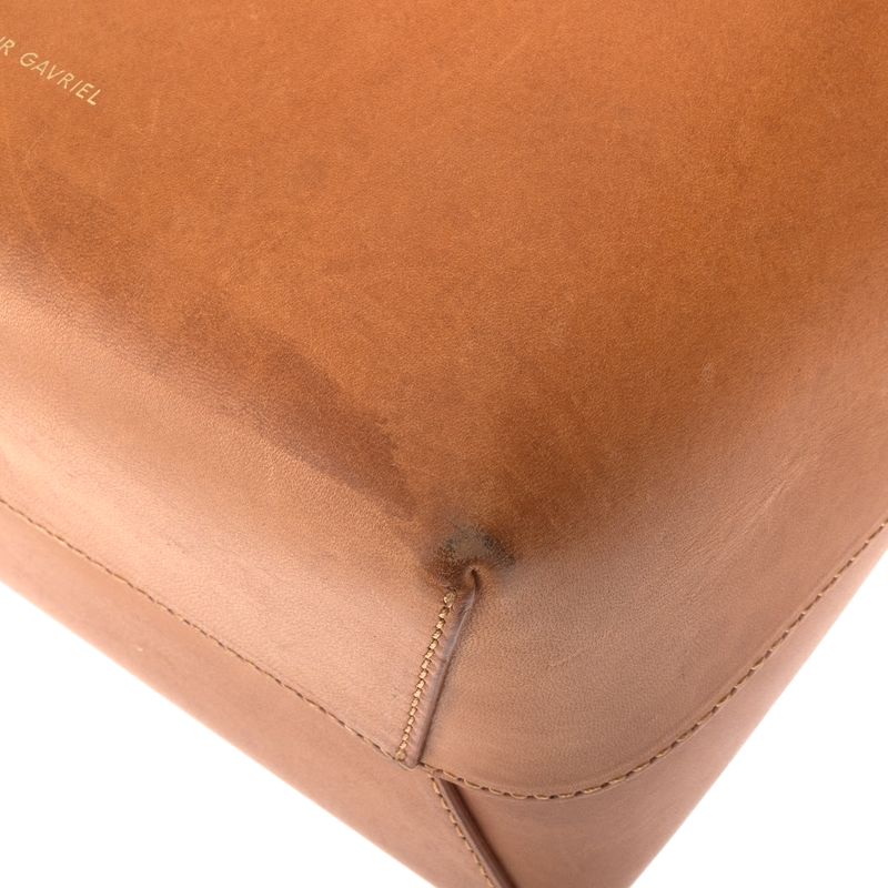 Bolsa-Mansur-Gavriel-Bucket-Pequena-Caramelo