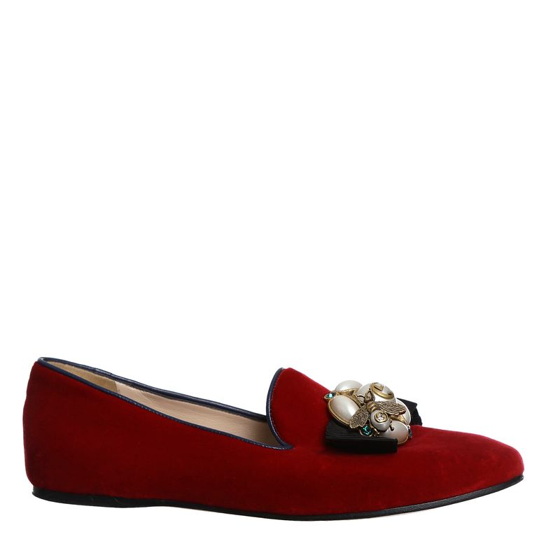 Mocassim-Gucci-Veludo-Vermelho-com-Esferas-Peroladas