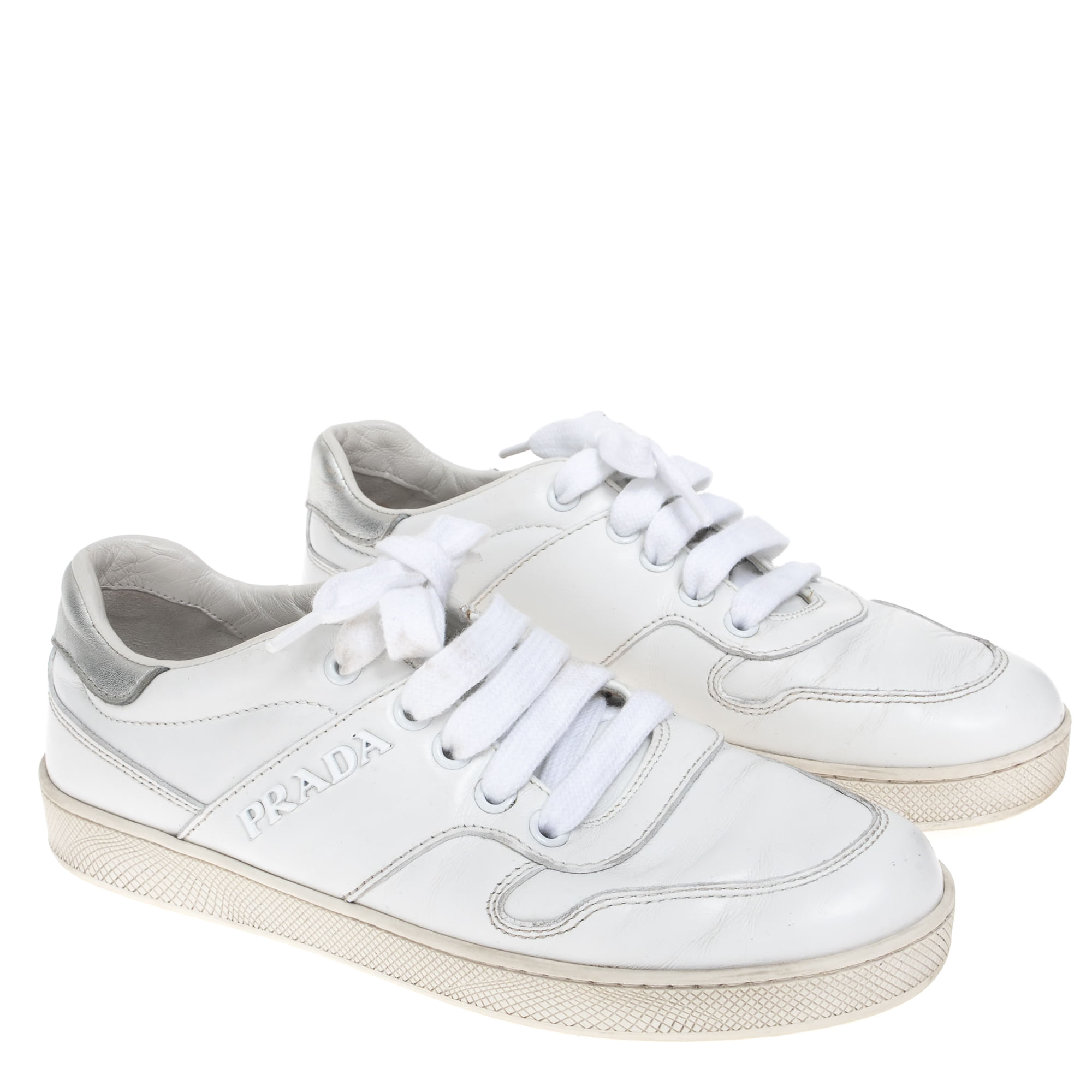 Tênis Prada Couro Branco Brechó de luxo Prettynew