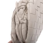 Bolsa-Bottega-Veneta-The-Mini-Pouch-Intrecciato-Creme