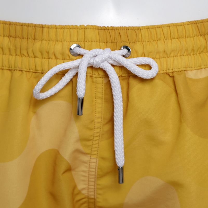 Bermuda-Masculina-Estampada-Amarela-