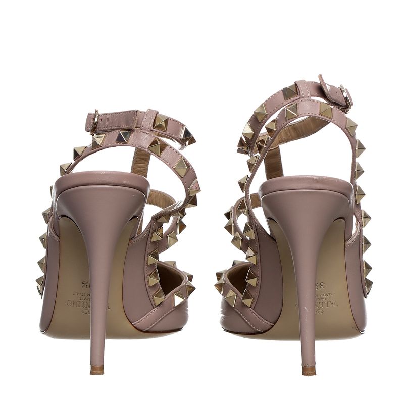 Scarpin-Valentino-Garavani-Rockstud-Bege