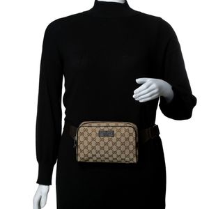 Pochete Gucci GG Marrom