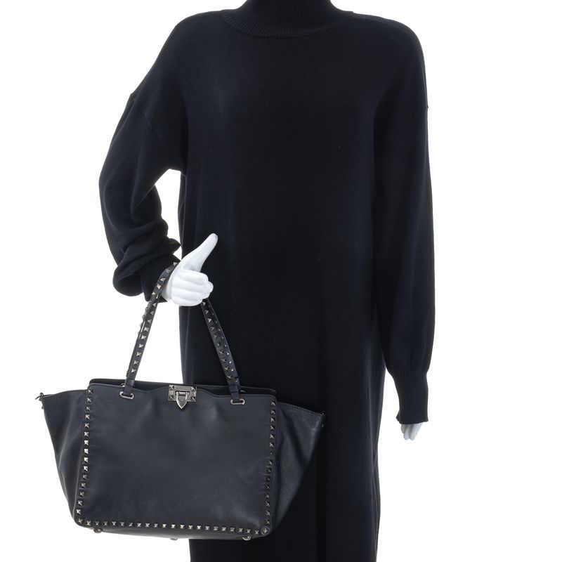 Bolsa-Valentino-Garavani-Rockstud-Tote-Couro-Preto