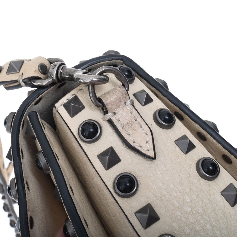 Bolsa-Valentino-Garavani-Rockstud-Rolling-Creme