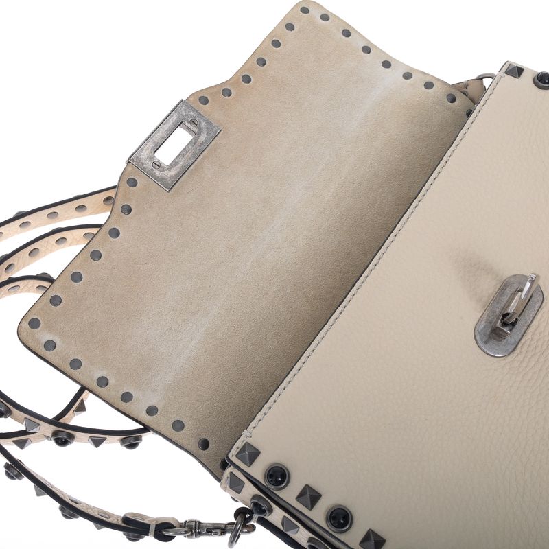 Bolsa-Valentino-Garavani-Rockstud-Rolling-Creme