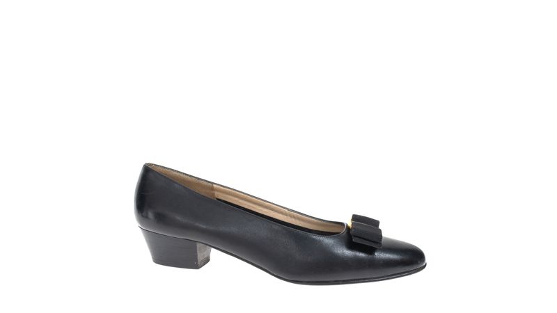 Sapato Salvatore Ferragamo Vara Preto | Brechó de luxo
