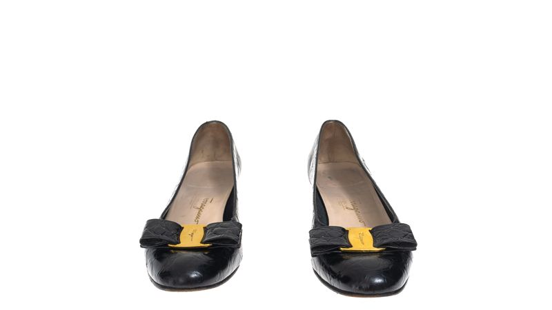 Sapato Salvatore Ferragamo Vara Couro Exótico Preto | Brechó Sapato Salvatore Ferragamo Vara Couro Exótico Preto | Brechó