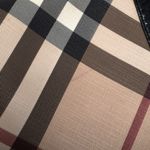 Bolsa-Burberry-Verniz-Preto-e-Housecheck-