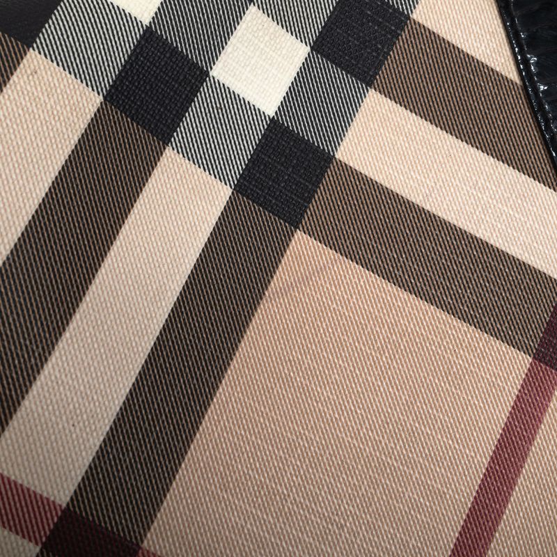 Bolsa-Burberry-Verniz-Preto-e-Housecheck-