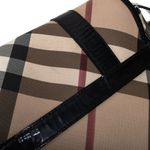 Bolsa-Burberry-Verniz-Preto-e-Housecheck-