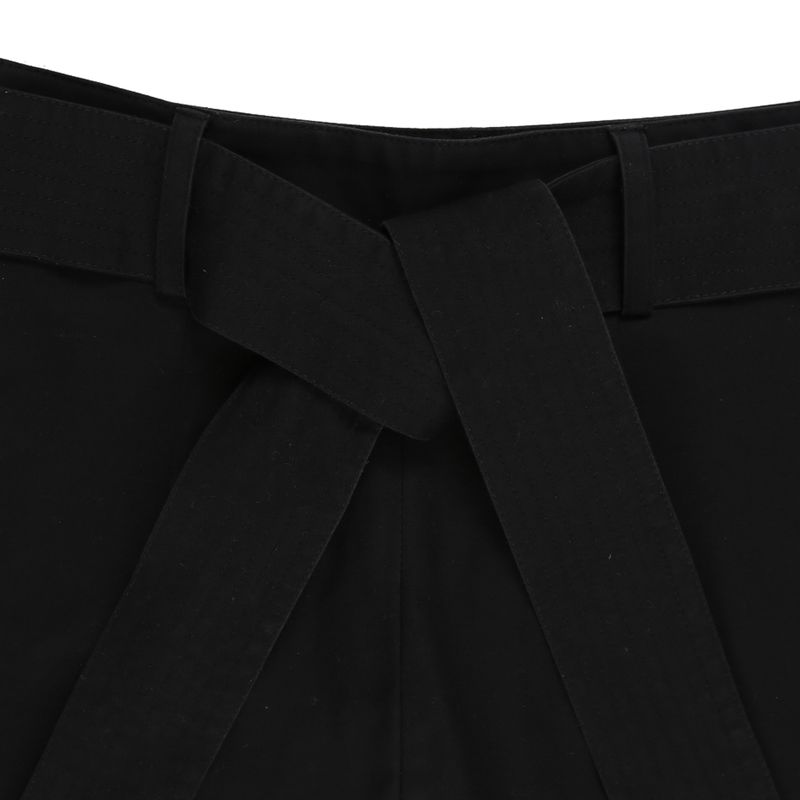 Short-Framed-Preto-