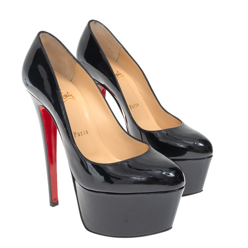 78201-Sapato-Christian-Louboutin-Victoria-Verniz-Preto-verso