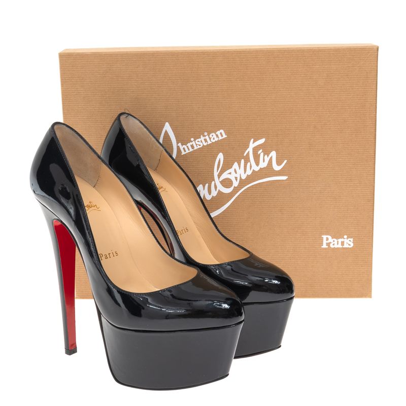 78201-Sapato-Christian-Louboutin-Victoria-Verniz-Preto-7