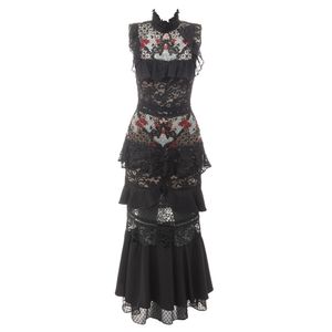 Vestido PatBo Babados e Bordado Preto