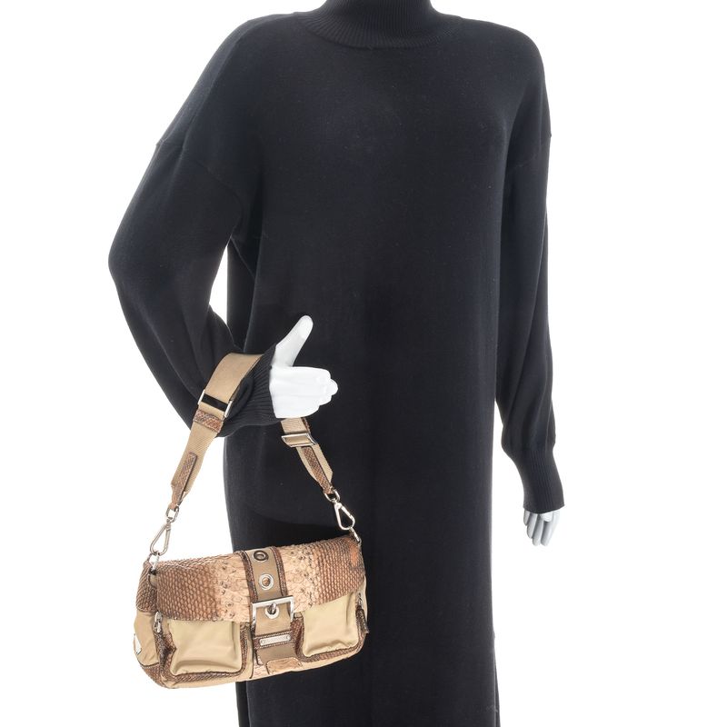 Bolsa-Prada-Fivela-e-Bolsos-Couro-Exotico-e-Nylon