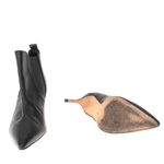 Bota-Manolo-Blahnik-Bico-Fino-Preta