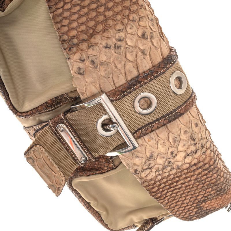 Bolsa-Prada-Fivela-e-Bolsos-Couro-Exotico-e-Nylon
