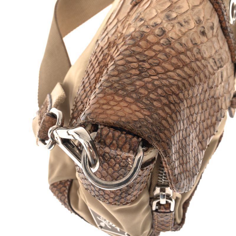 Bolsa-Prada-Fivela-e-Bolsos-Couro-Exotico-e-Nylon