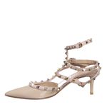 Scarpin-Valentino-Garavani-Rockstud-Verniz-Bege