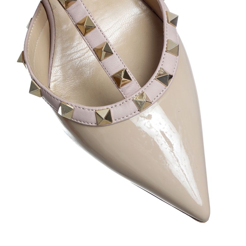 Scarpin-Valentino-Garavani-Rockstud-Verniz-Bege