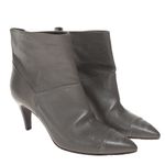 Bota-Chanel-Cano-Medio-Couro-Cinza