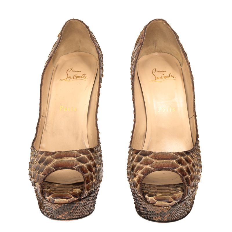 78513-Sapato-Christian-Louboutin-Peep-Toe-Couro-Exotico-Cobre-4