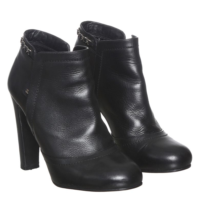 Bota-Chanel-Corrente-Preta