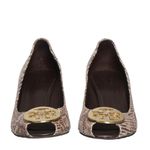 Sapato-Tory-Burch-Couro-Exotico-Marrom