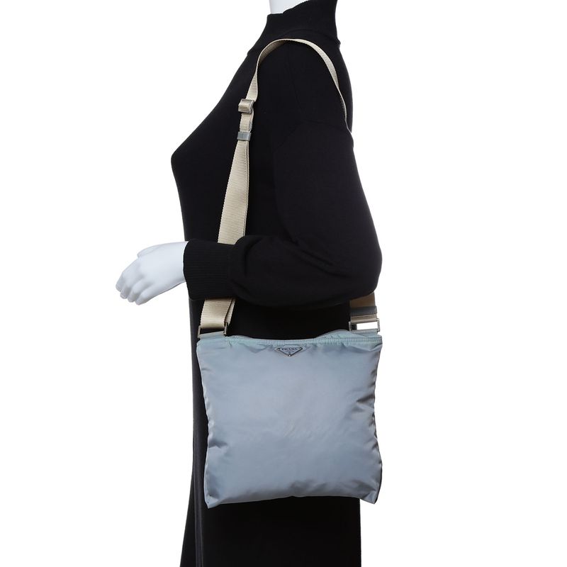 Bolsa-Prada-Flat-Vela-Messenger-Nylon-Azul