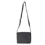 Bolsa-Louis-Vuitton-District-Monogram-Eclipse