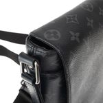 Bolsa-Louis-Vuitton-District-Monogram-Eclipse