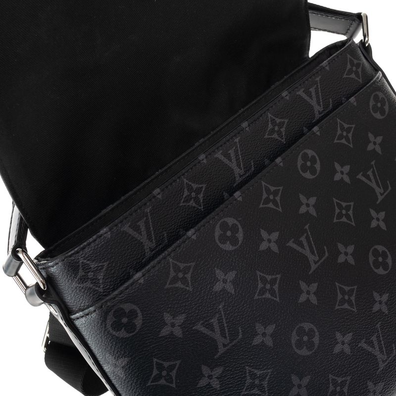 Bolsa-Louis-Vuitton-District-Monogram-Eclipse