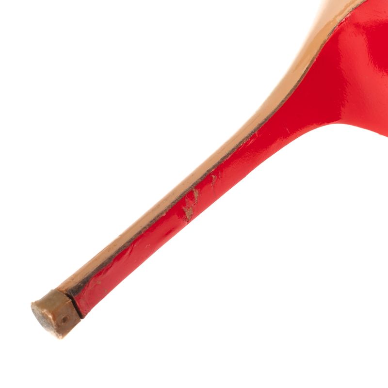 78751-Scarpin-Christian-Louboutin-Verniz-Bege-7