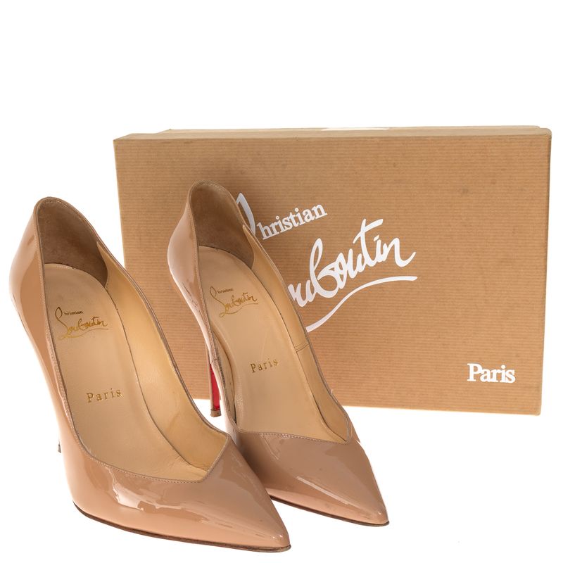 78751-Scarpin-Christian-Louboutin-Verniz-Bege-8