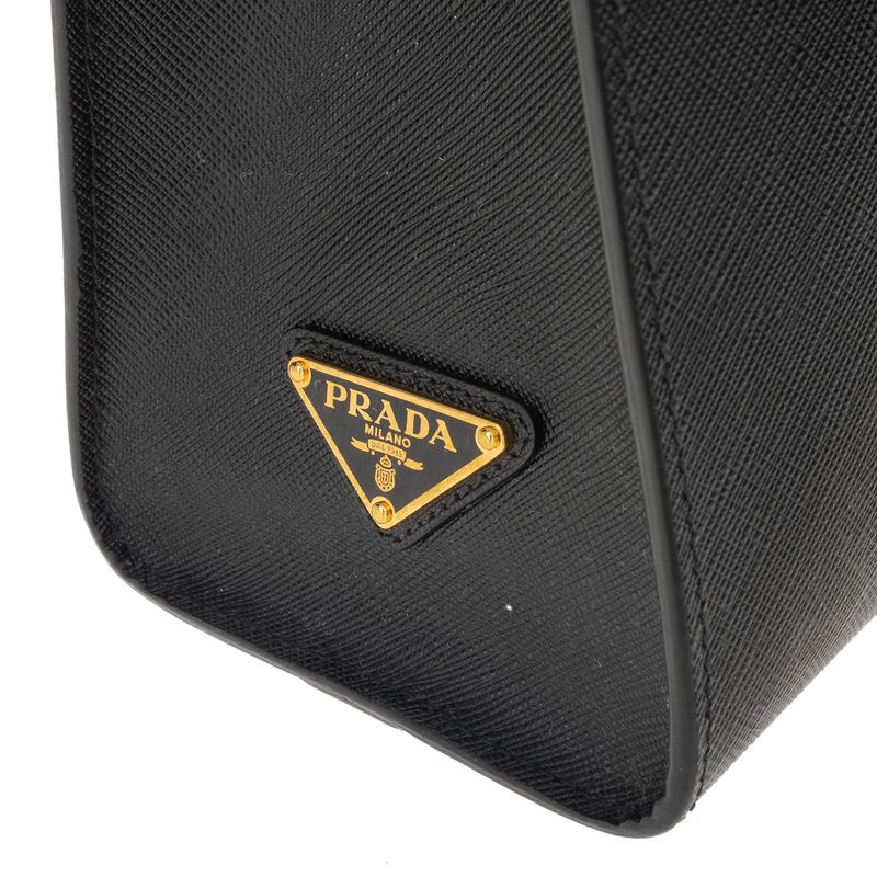 Bolsa-Prada-Logo-Saffiano-Preta