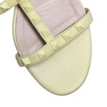 Rasteira-Valentino-Garavani-Rockstud-Amarela