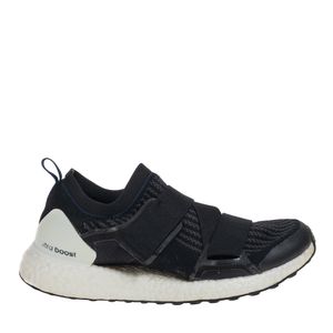 Tênis Stella McCartney e Adidas Ultra Boost Preto