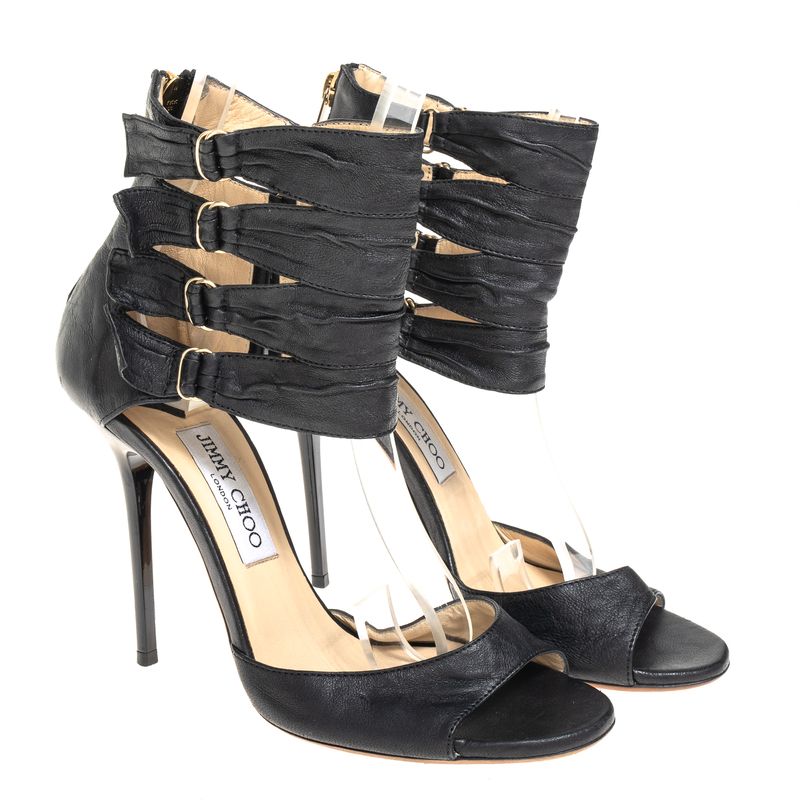 Sandalia-Jimmy-Choo-Fivelas-Couro-Preta