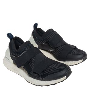 Tênis Stella McCartney e Adidas Ultra Boost Preto