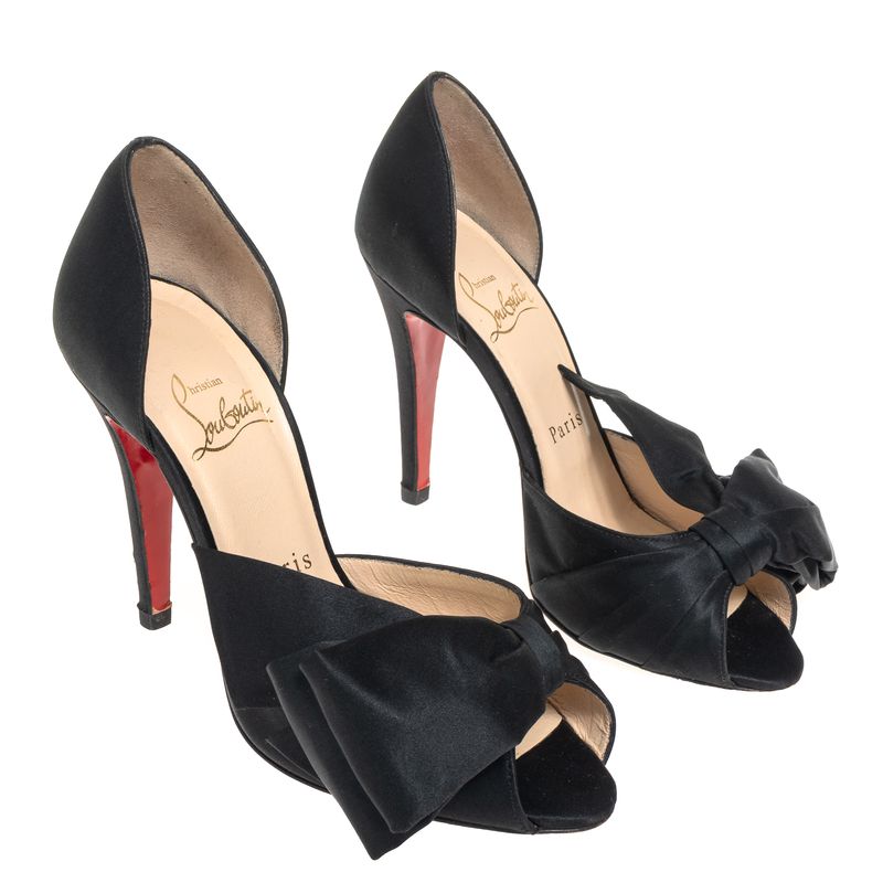 78935-Sapato-Christian-Louboutin-Laco-Cetim-Preto-verso.JPG