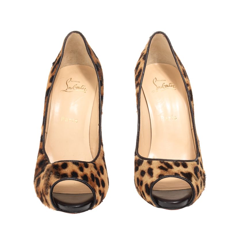 79016-Sapato-Christian-Louboutin-Peep-Toe-Pelos-Animal-Print-4.JPG