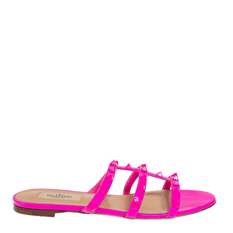 Sandalia-Valentino-Garavani-Rasteira-Rockstud-Rosa