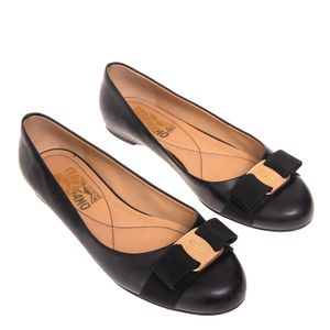 Sapatilha Salvatore Ferragamo Couro Preta