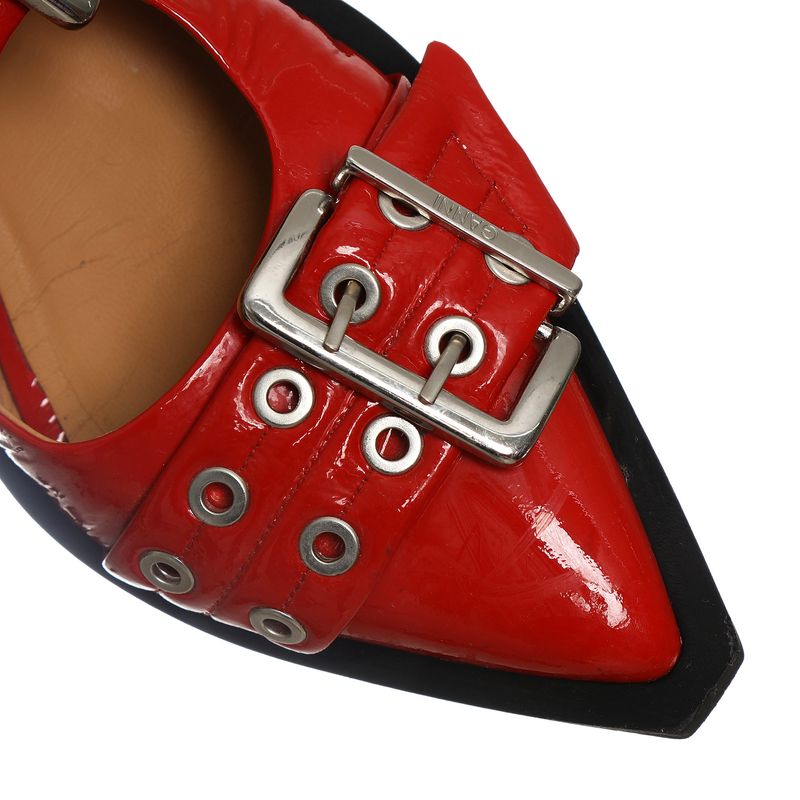 Sapatilha-Ganni-Wide-Welt-com-Fivela-Vermelha