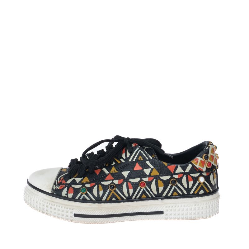 Tenis-Valentino-Garavani-Colorido-Fundo-Preto
