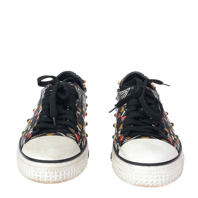 Tenis-Valentino-Garavani-Colorido-Fundo-Preto